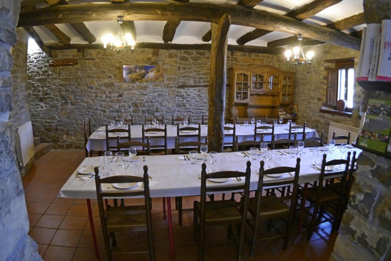 Albergue Restaurante De Artieda Esterno foto