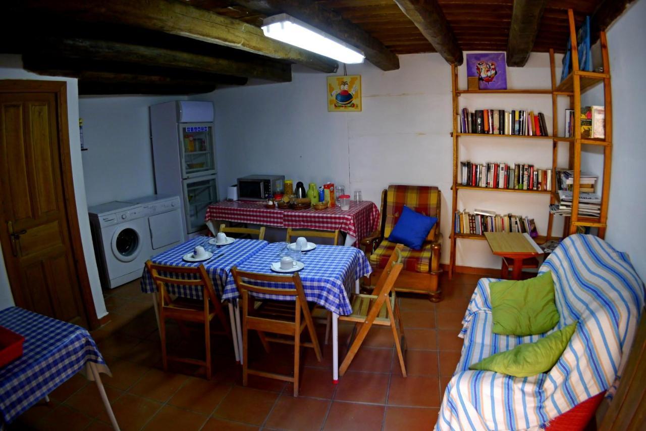 Albergue Restaurante De Artieda Esterno foto